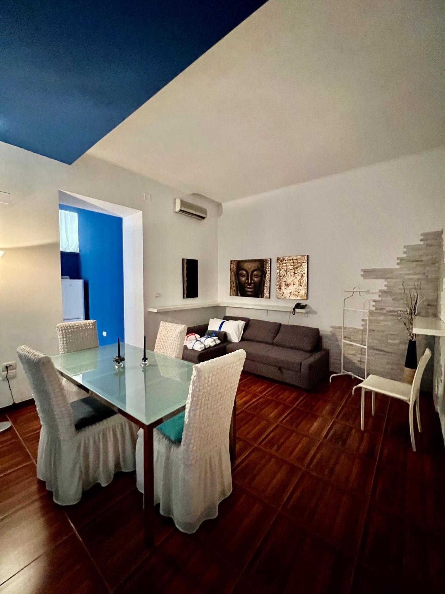 Casadamare Holiday Home Giovinazzo Eksteriør bilde